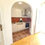 Sara * Подстрана