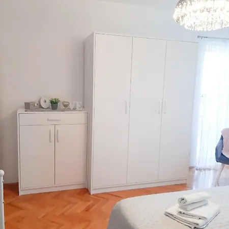 Sara