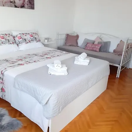 Sara Apartment