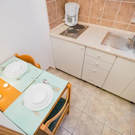 Apartment Sara Podstrana